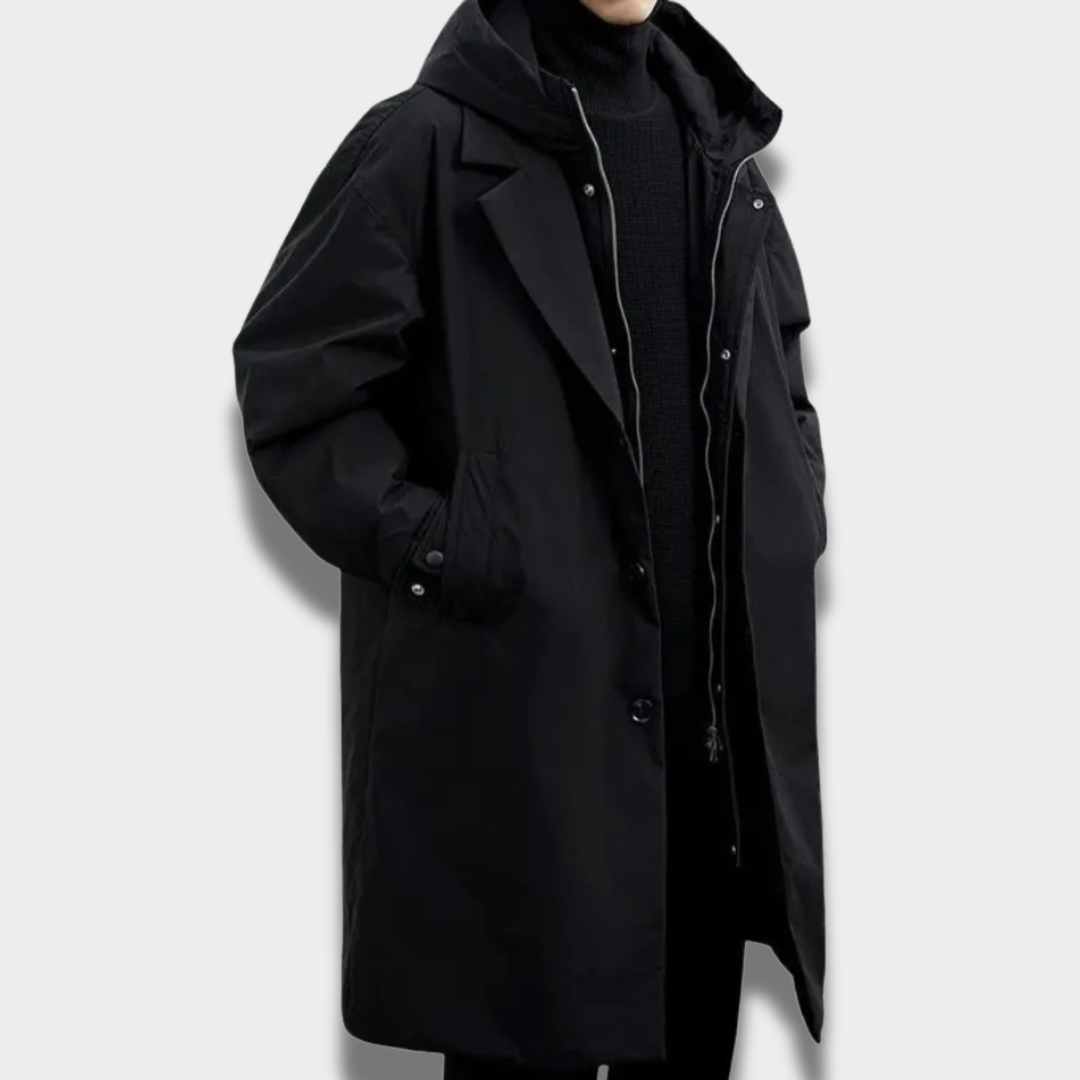Męski długi płaszcz z kapturem o uporządkowanym kroju